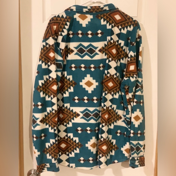 North 15 fleece button up - Picture 2 of 3